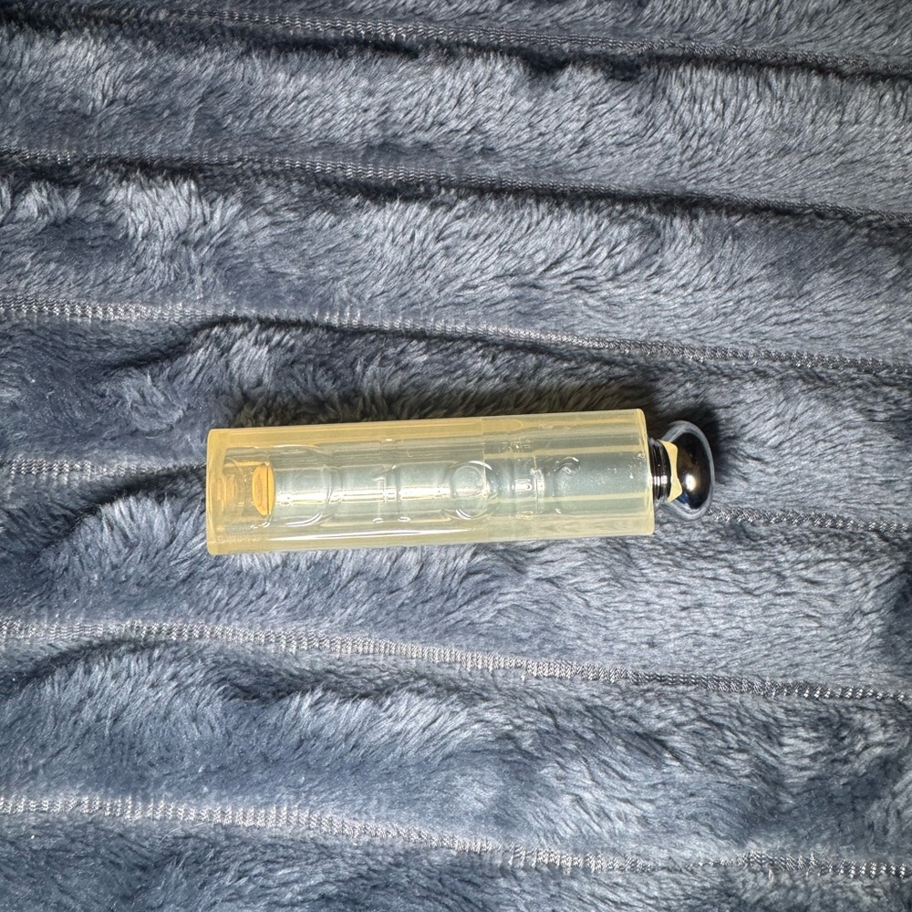 Dior yellow color corrector concealer stick